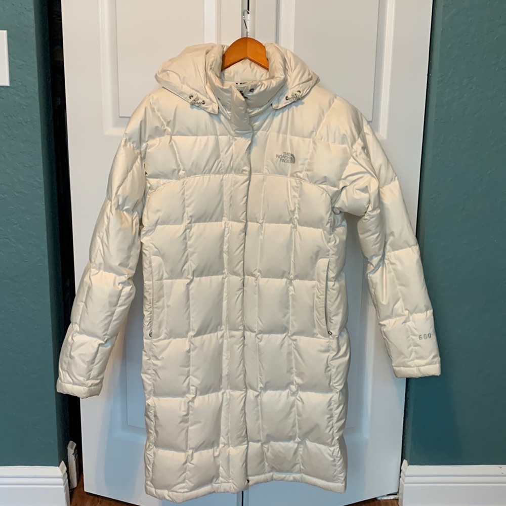 THE NORTH FACE down, mid length coat, off white. Size Medium. Barely worn.